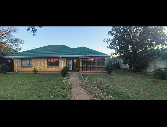 1 BEDROOM HOUSE TO LET IN GREENHILLS